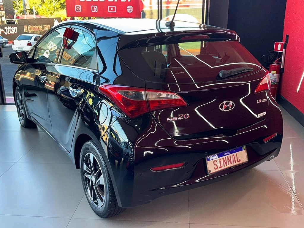 HYUNDAI HB20