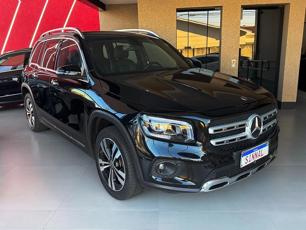 MERCEDES-BENZ GLB 200