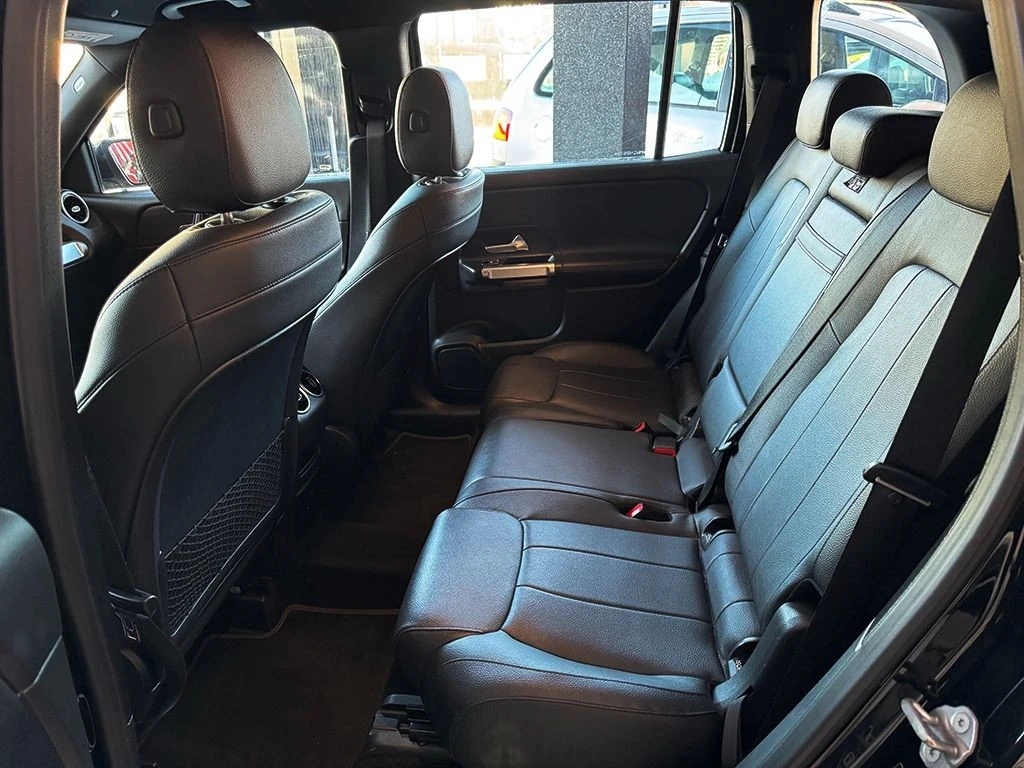 MERCEDES-BENZ GLB 200