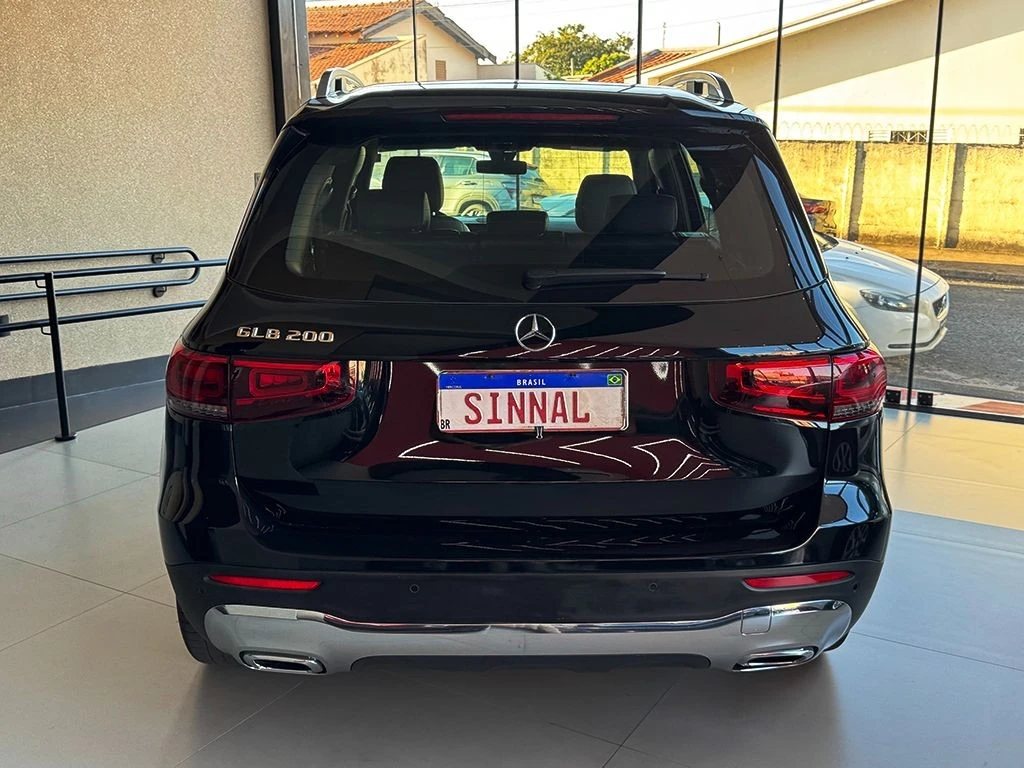 MERCEDES-BENZ GLB 200