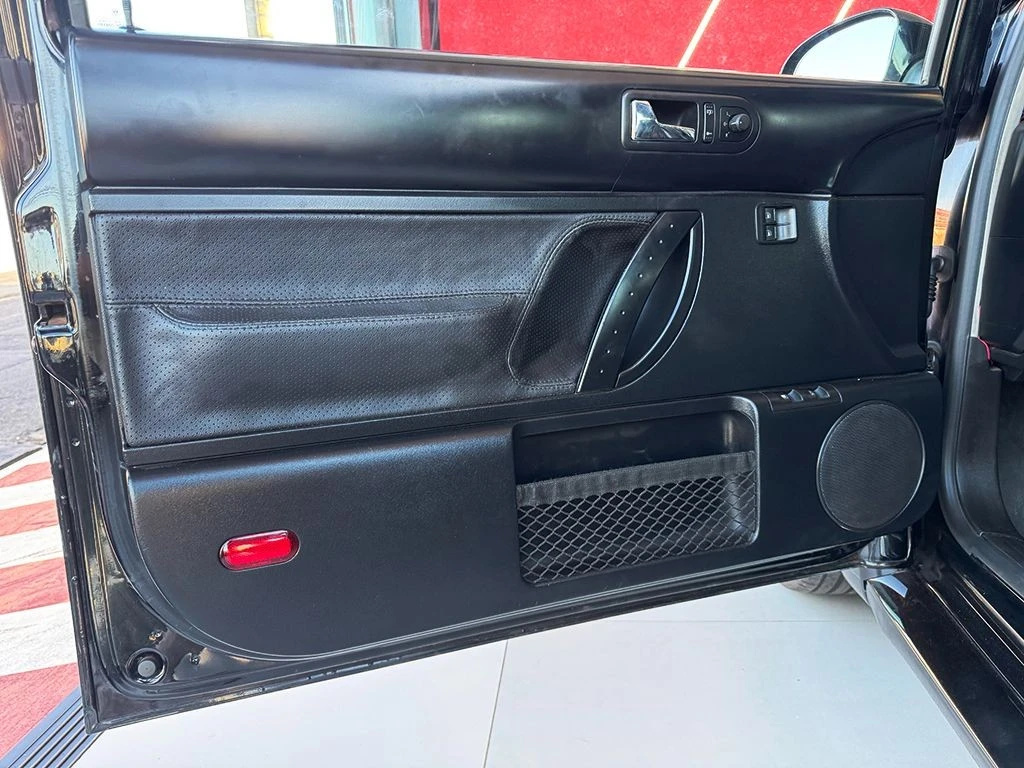 VOLKSWAGEN NEW BEETLE