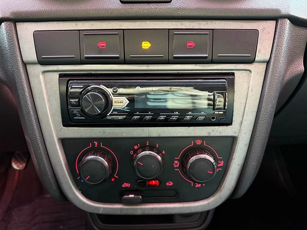 VOLKSWAGEN VOYAGE