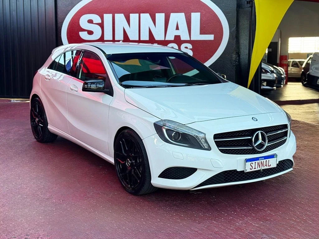 MERCEDES-BENZ A 200