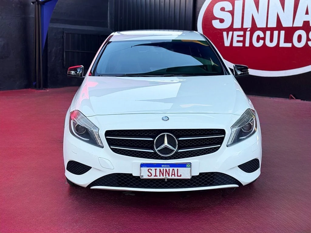 MERCEDES-BENZ A 200