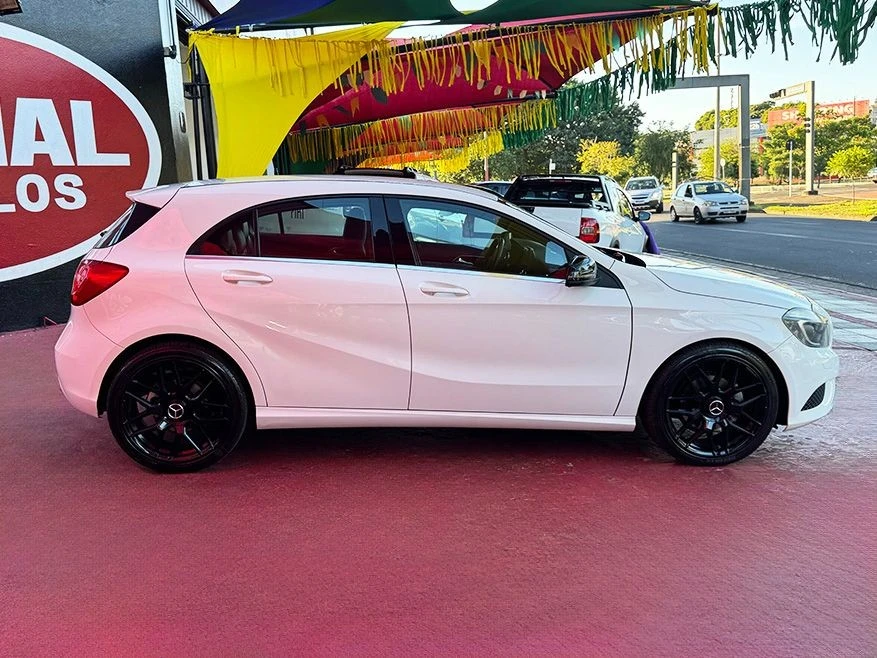 MERCEDES-BENZ A 200