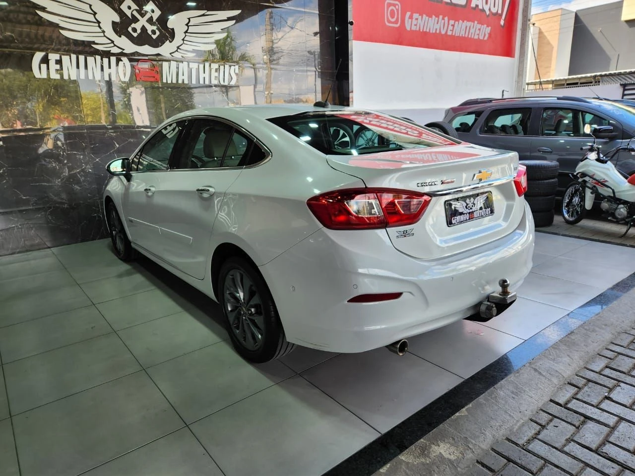 CHEVROLET CRUZE