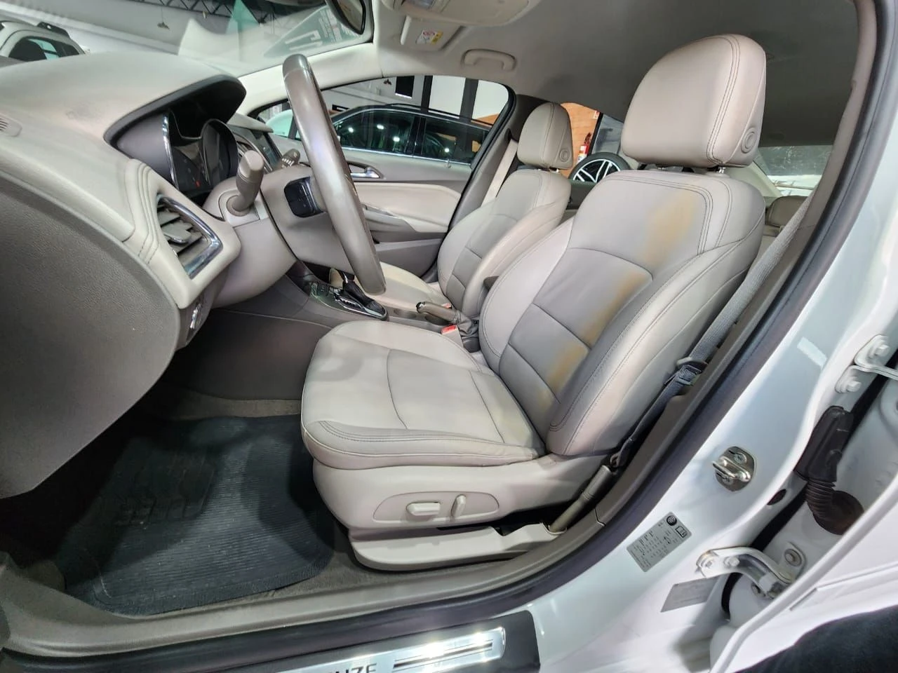 CHEVROLET CRUZE