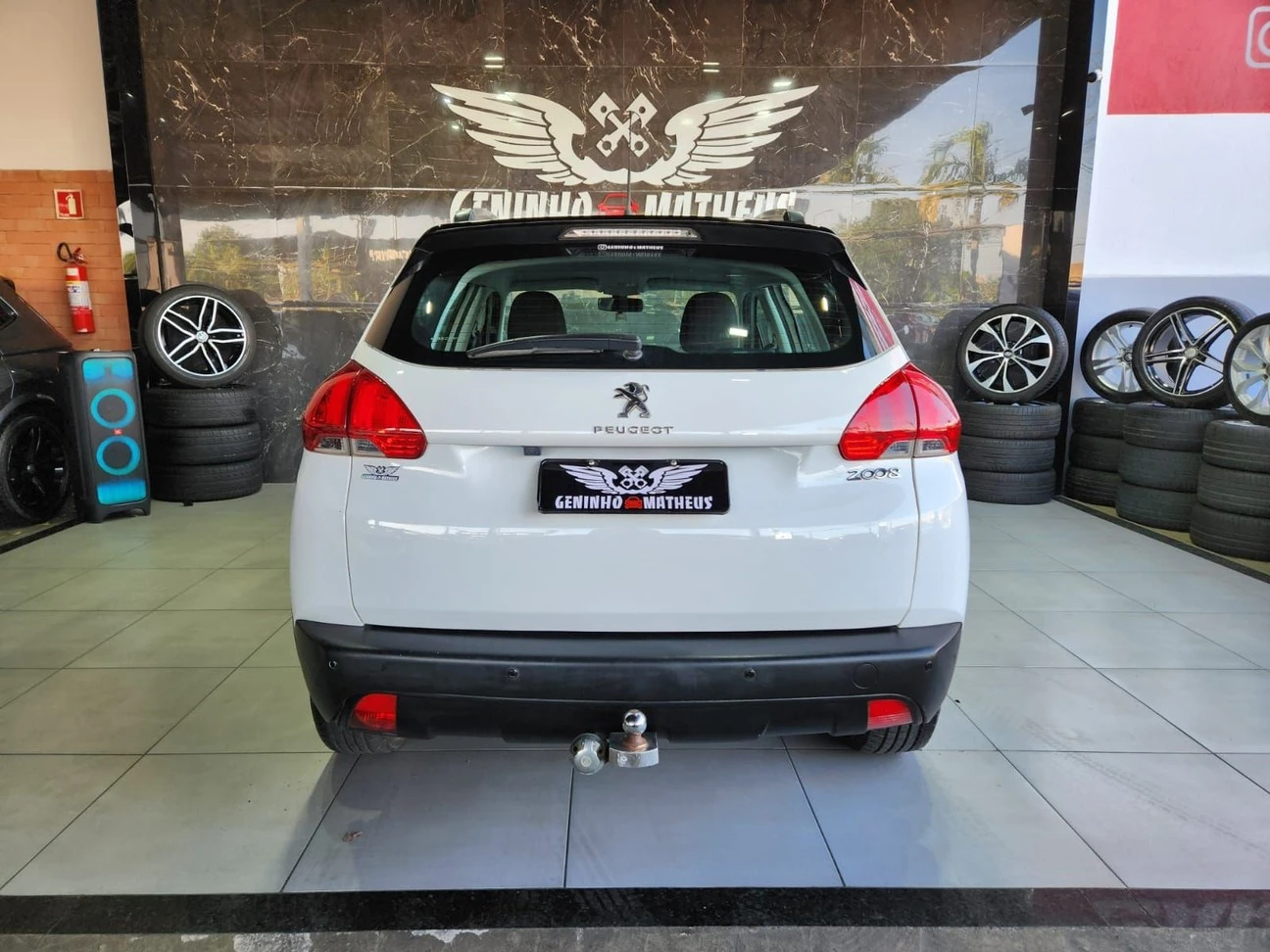 PEUGEOT 2008
