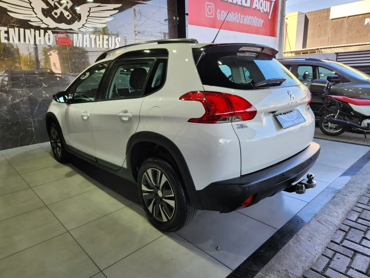 PEUGEOT 2008