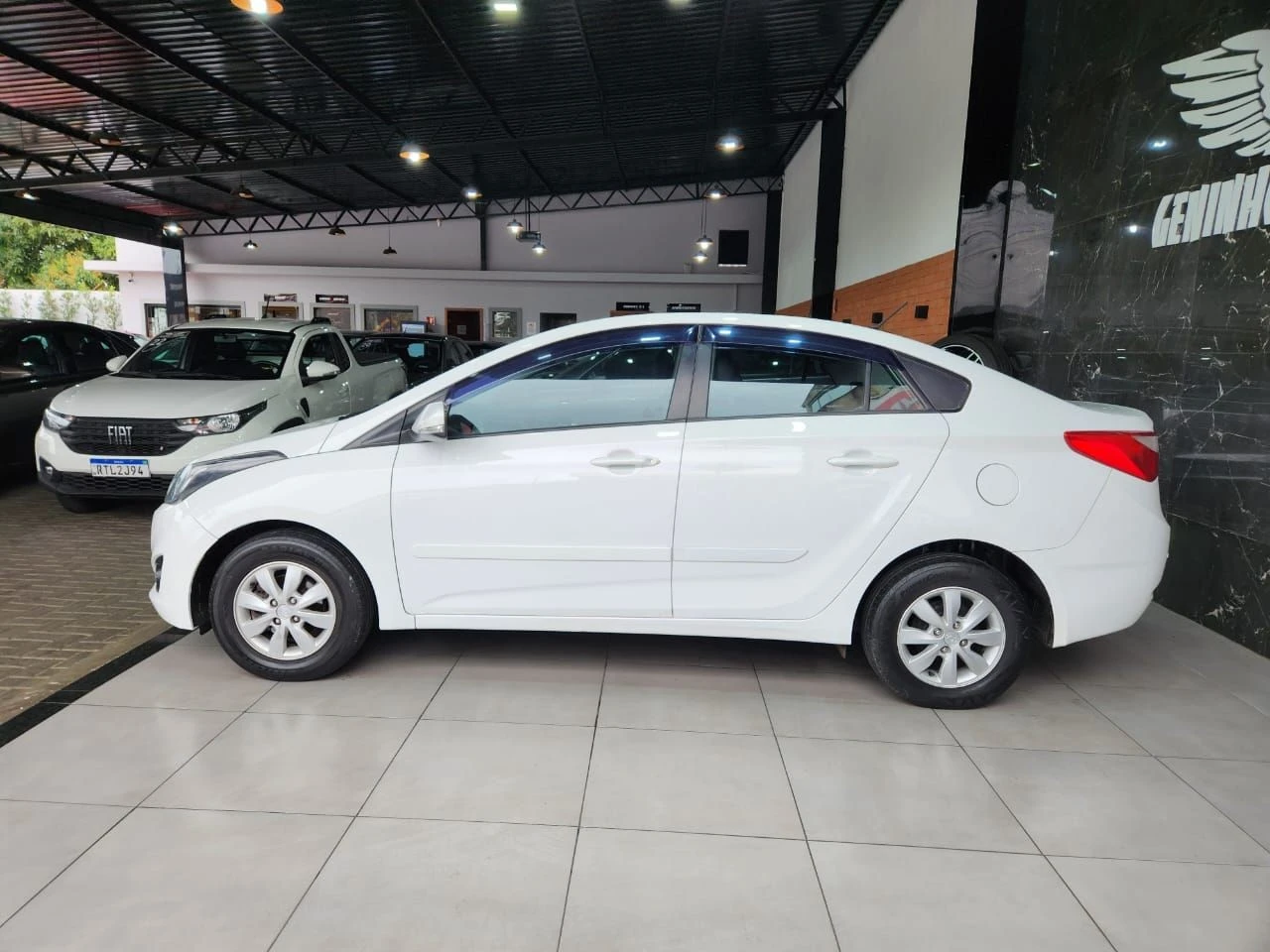 HYUNDAI HB20S