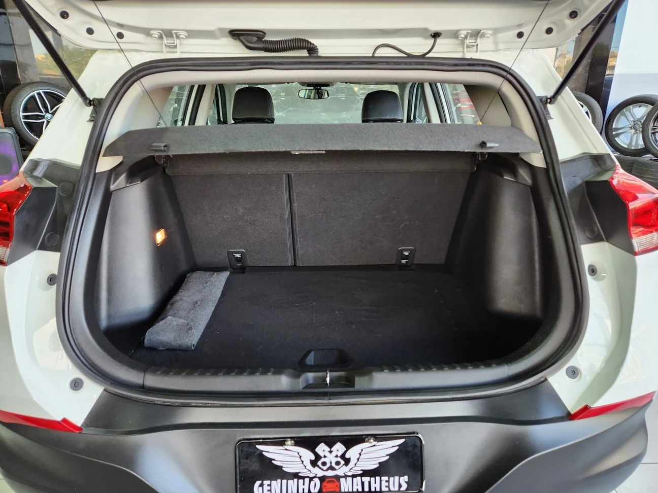 CHEVROLET TRACKER
