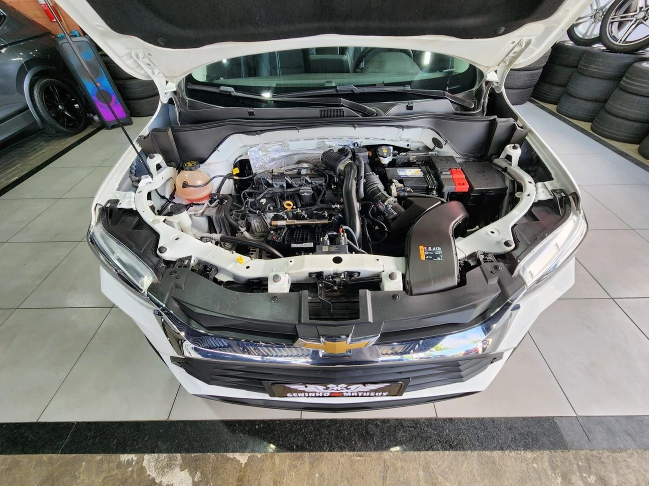 CHEVROLET TRACKER