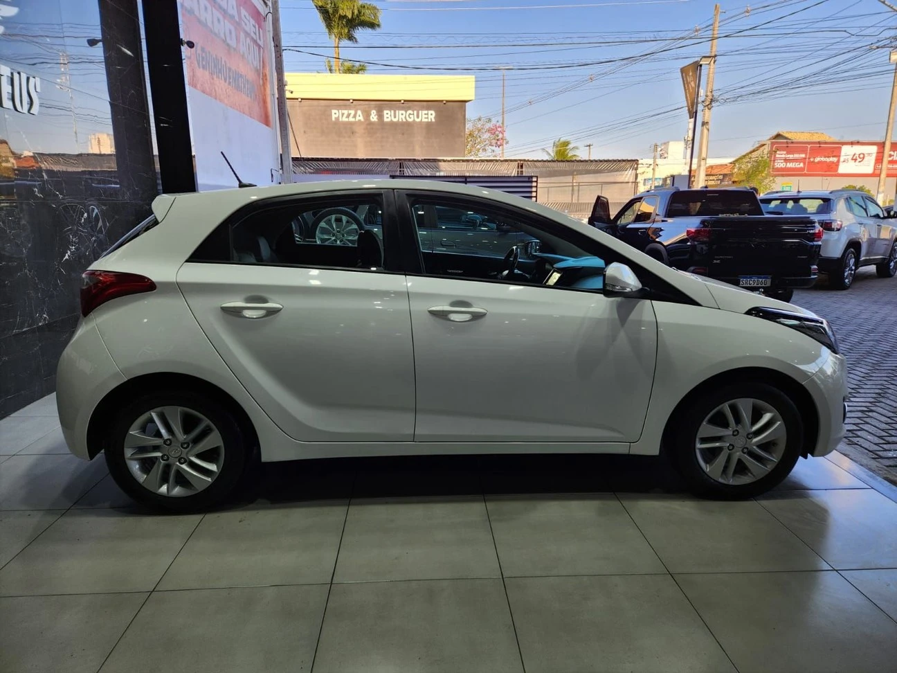 HYUNDAI HB20