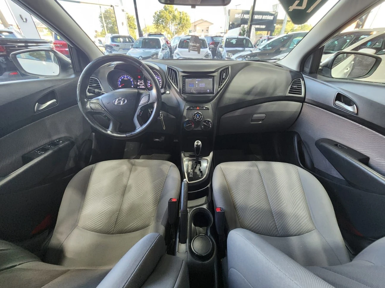 HYUNDAI HB20