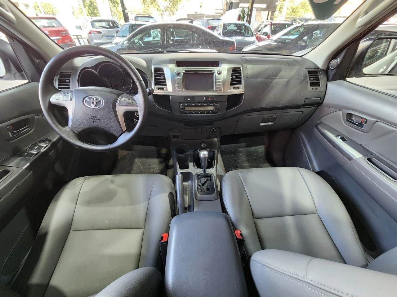 TOYOTA HILUX