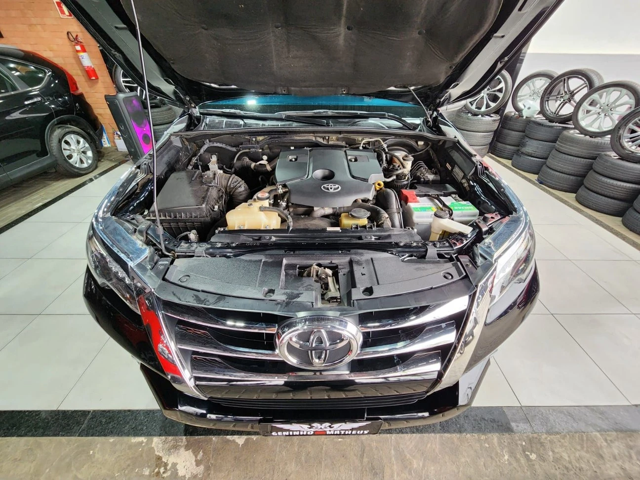 TOYOTA HILUX SW4