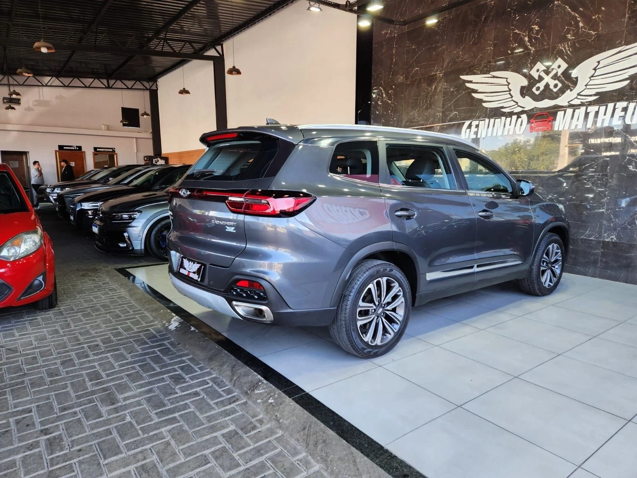 CHERY TIGGO 8