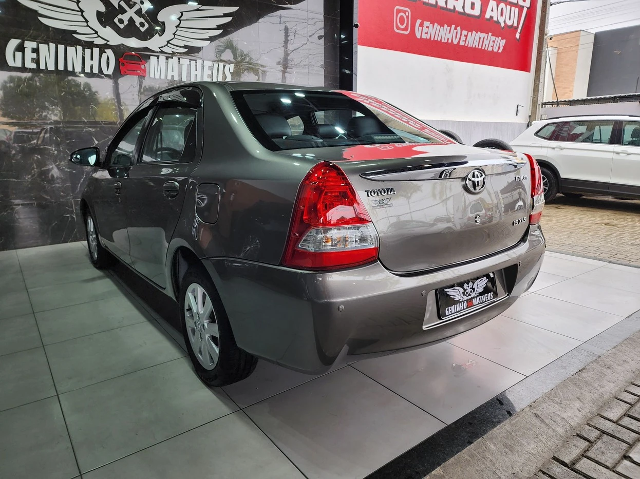 TOYOTA ETIOS