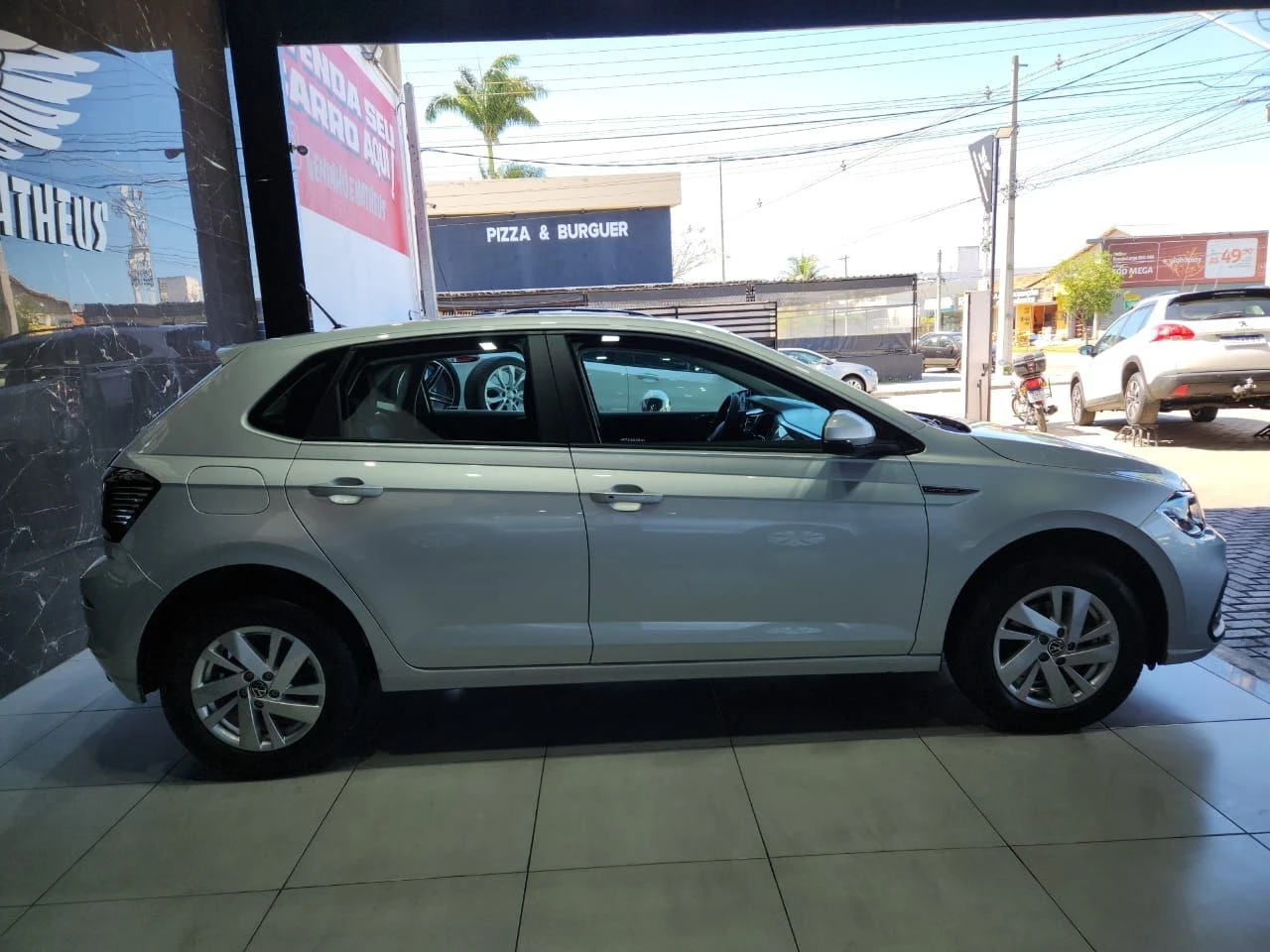 VOLKSWAGEN POLO