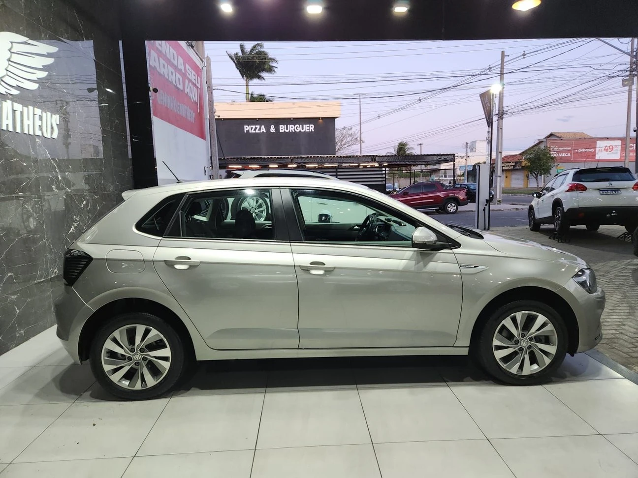 VOLKSWAGEN POLO