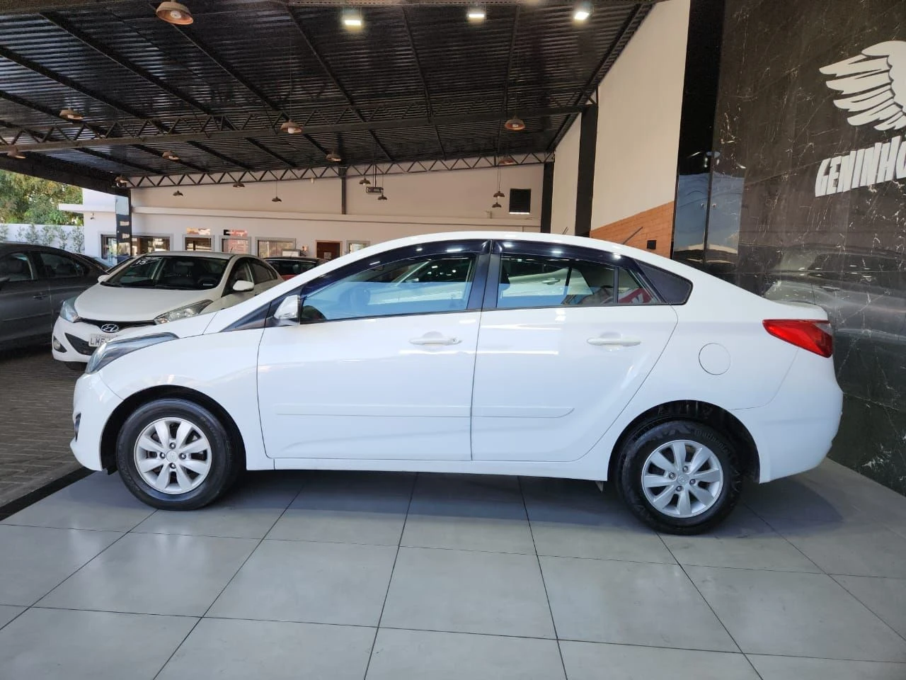 HYUNDAI HB20S