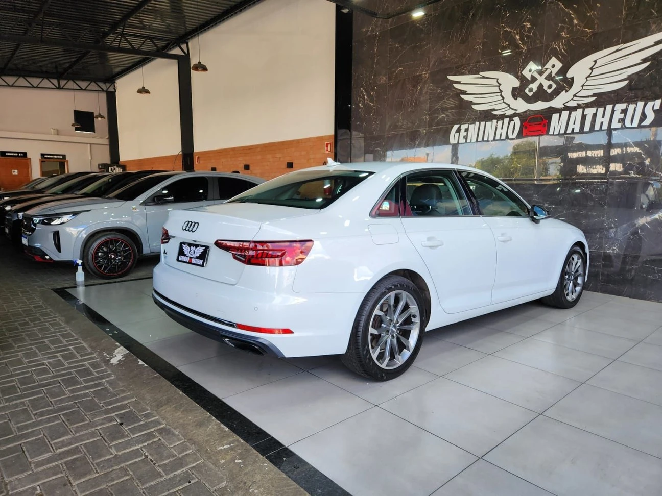 AUDI A4
