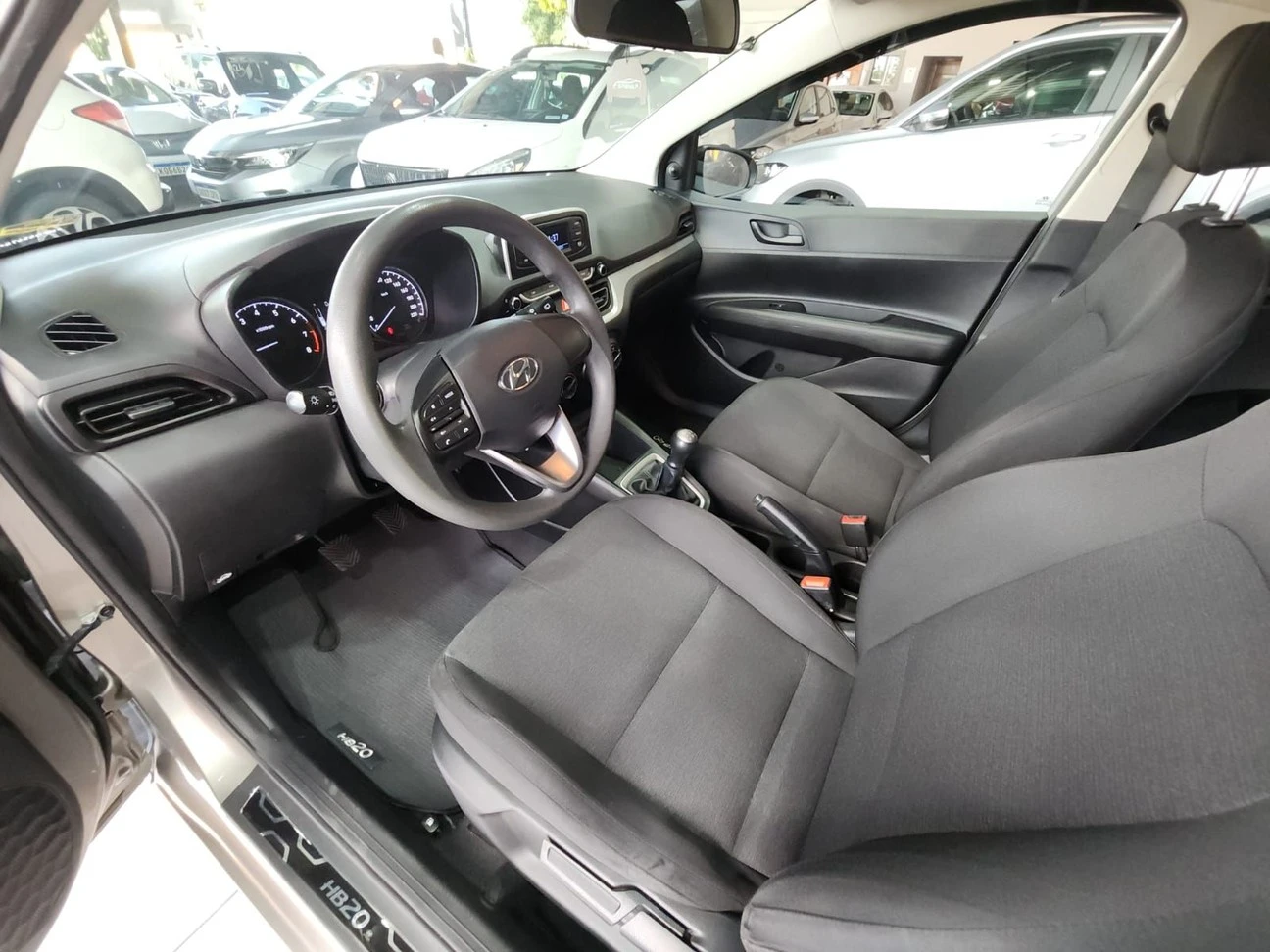 HYUNDAI HB20
