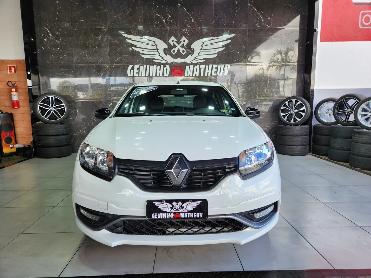 RENAULT SANDERO