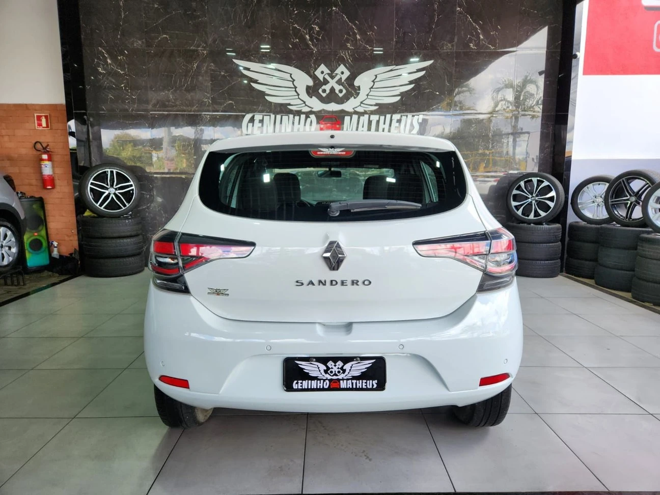 RENAULT SANDERO
