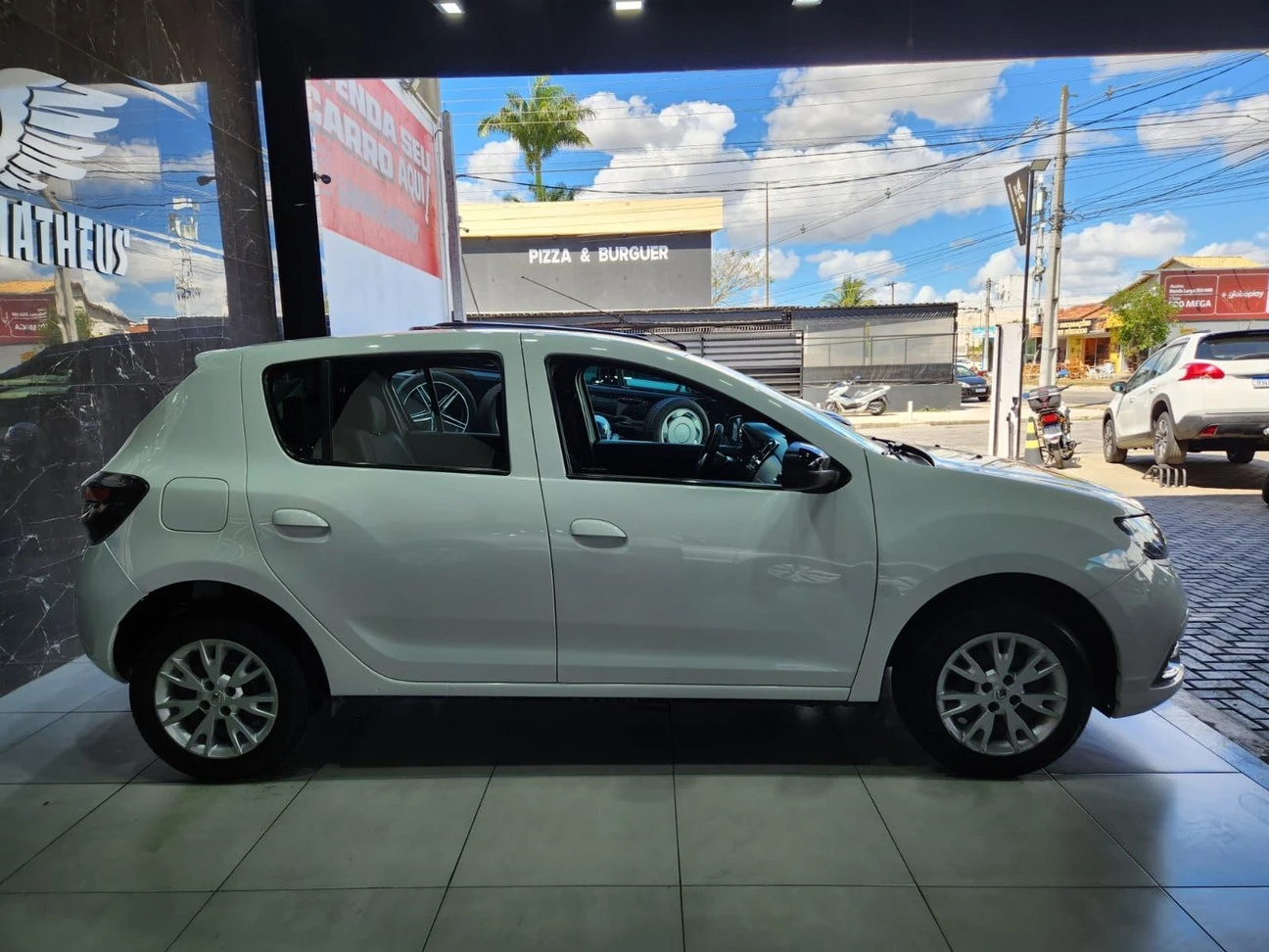 RENAULT SANDERO