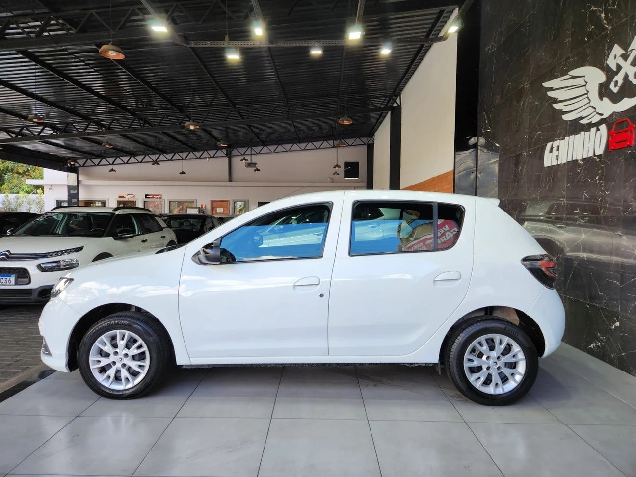 RENAULT SANDERO