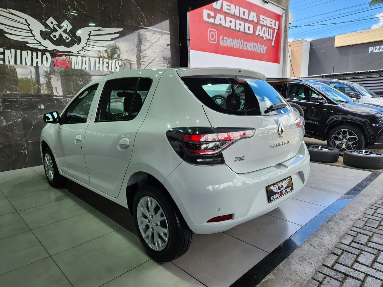 RENAULT SANDERO