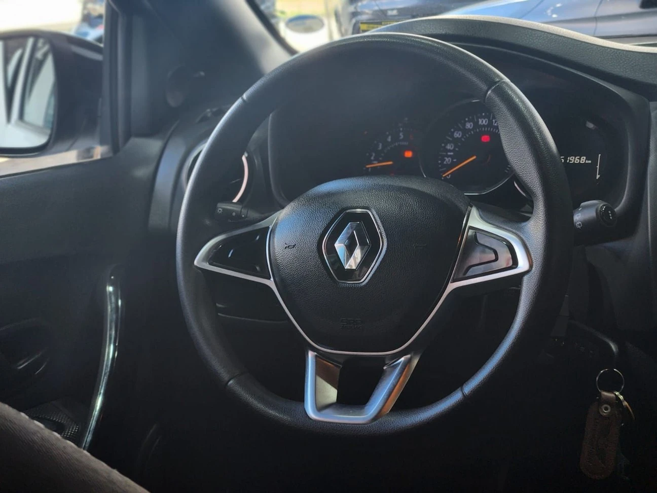 RENAULT SANDERO