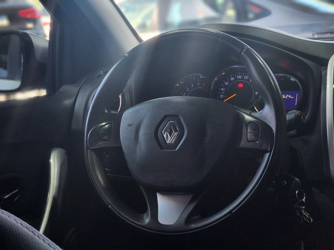 RENAULT SANDERO