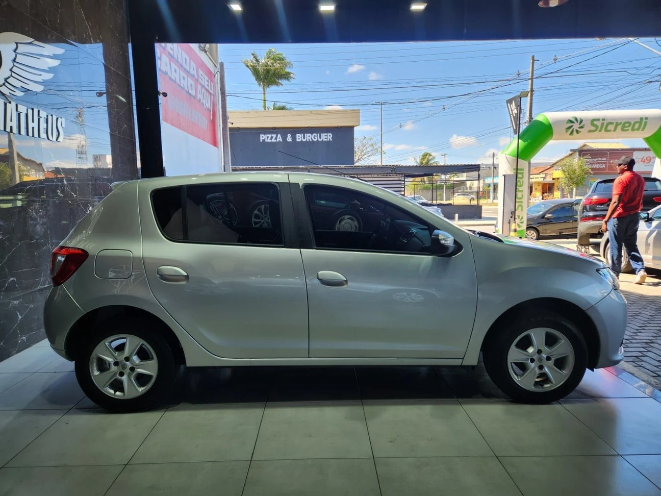 RENAULT SANDERO