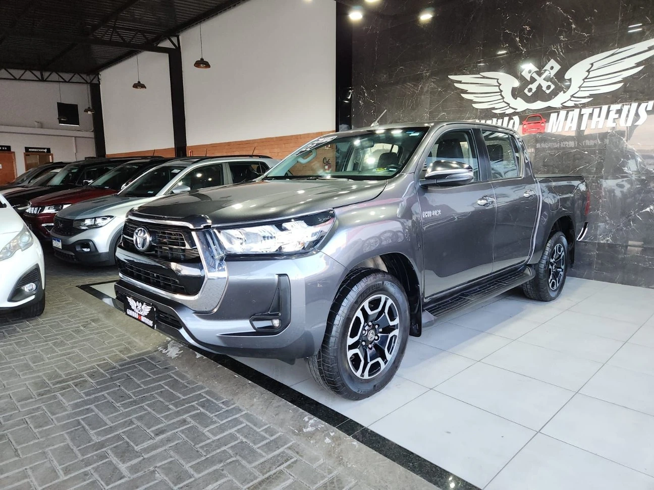 TOYOTA HILUX