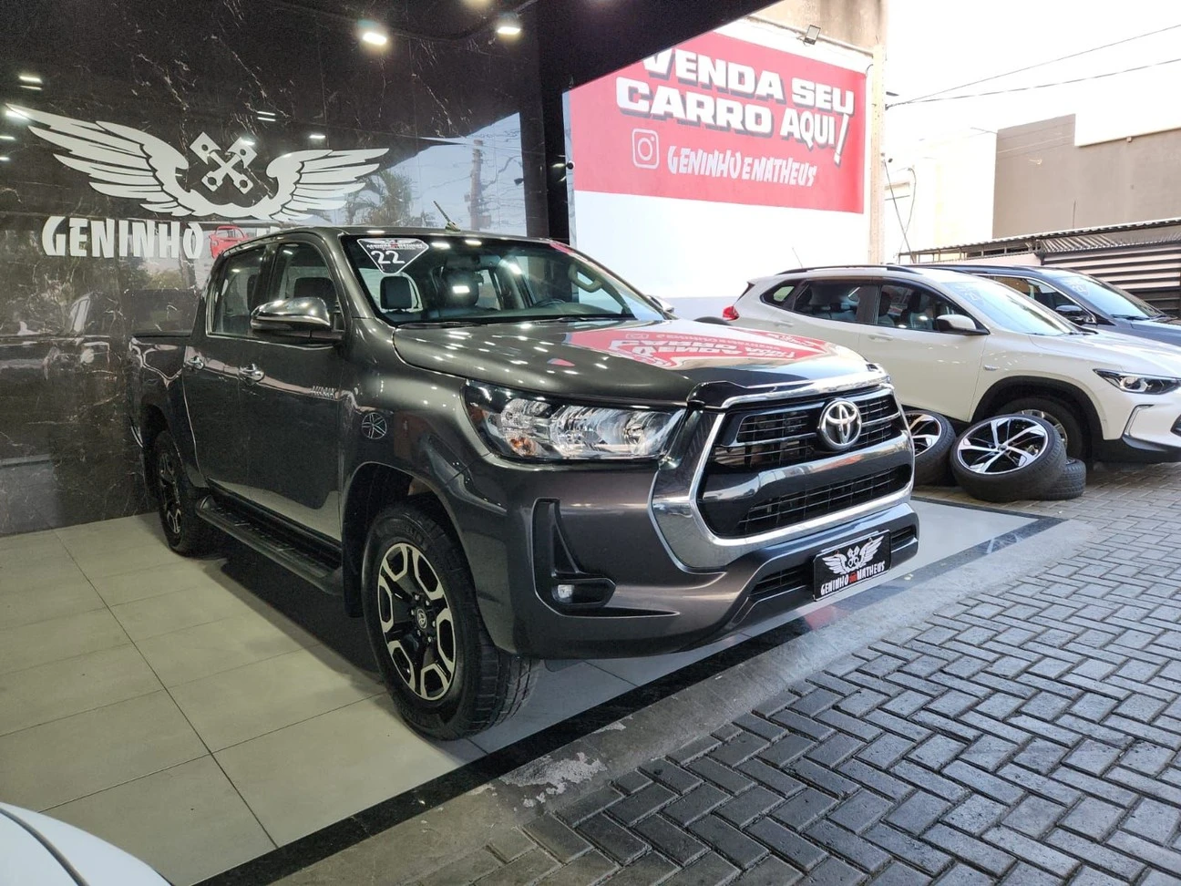 TOYOTA HILUX