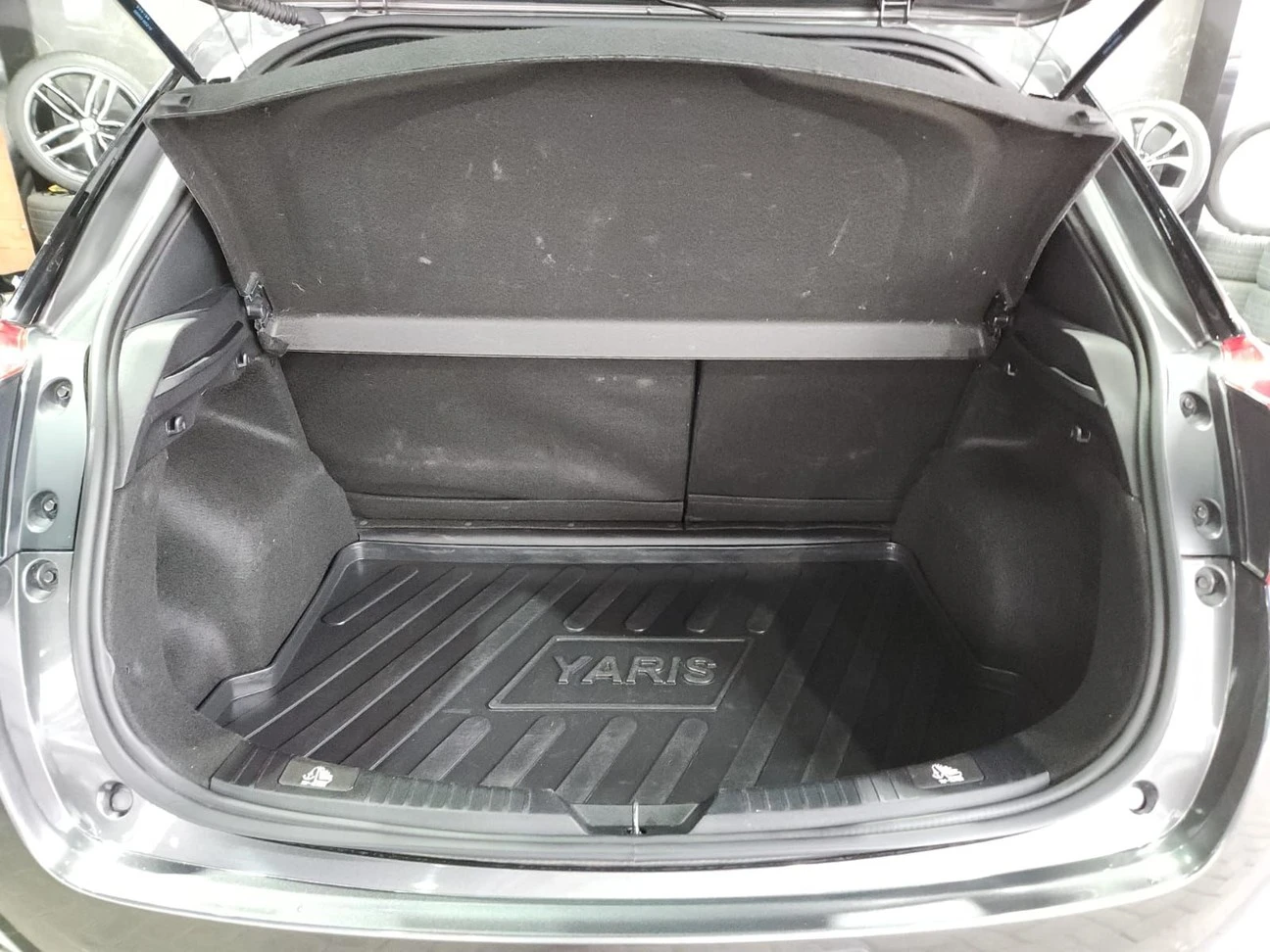TOYOTA YARIS