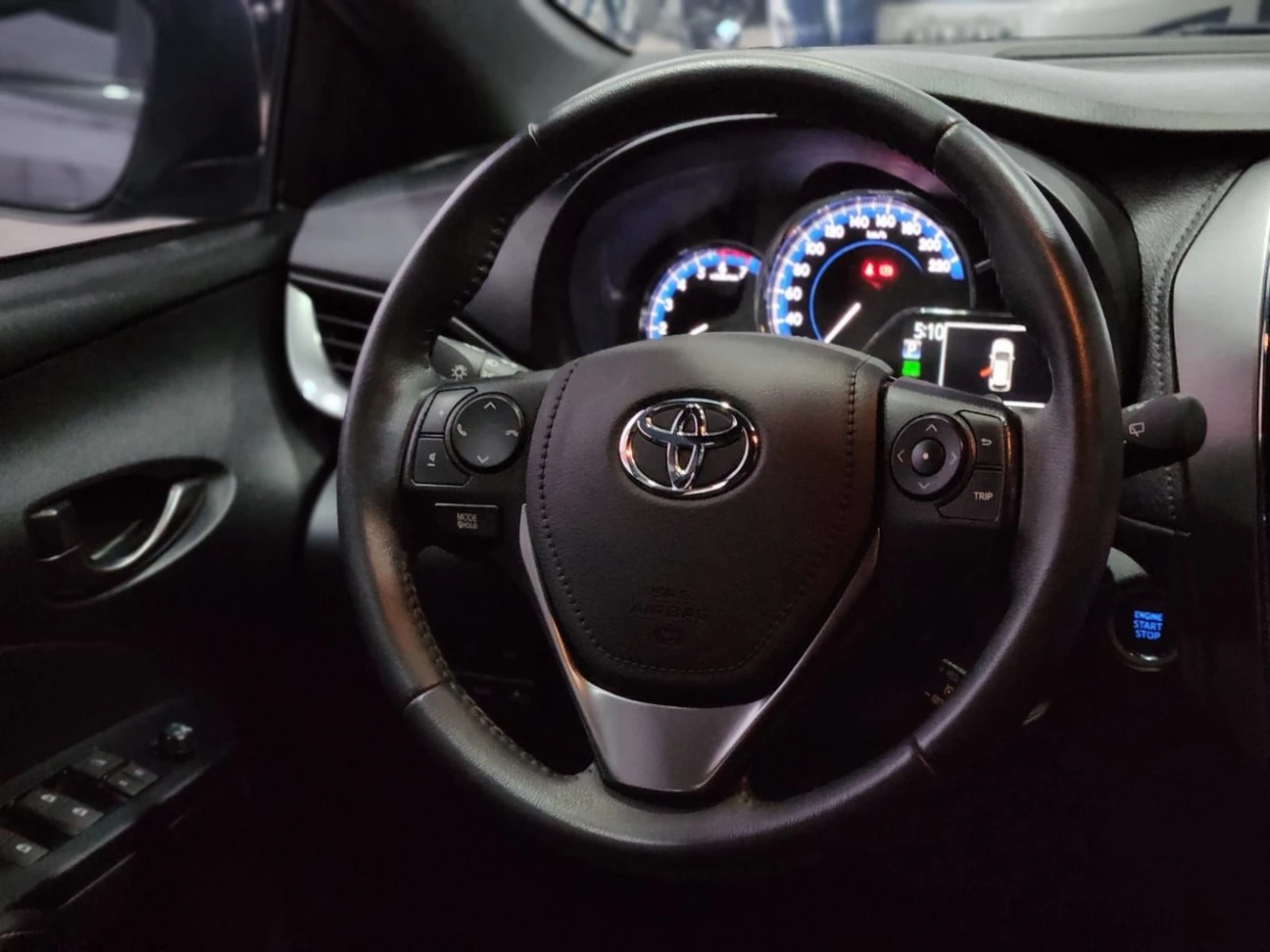 TOYOTA YARIS