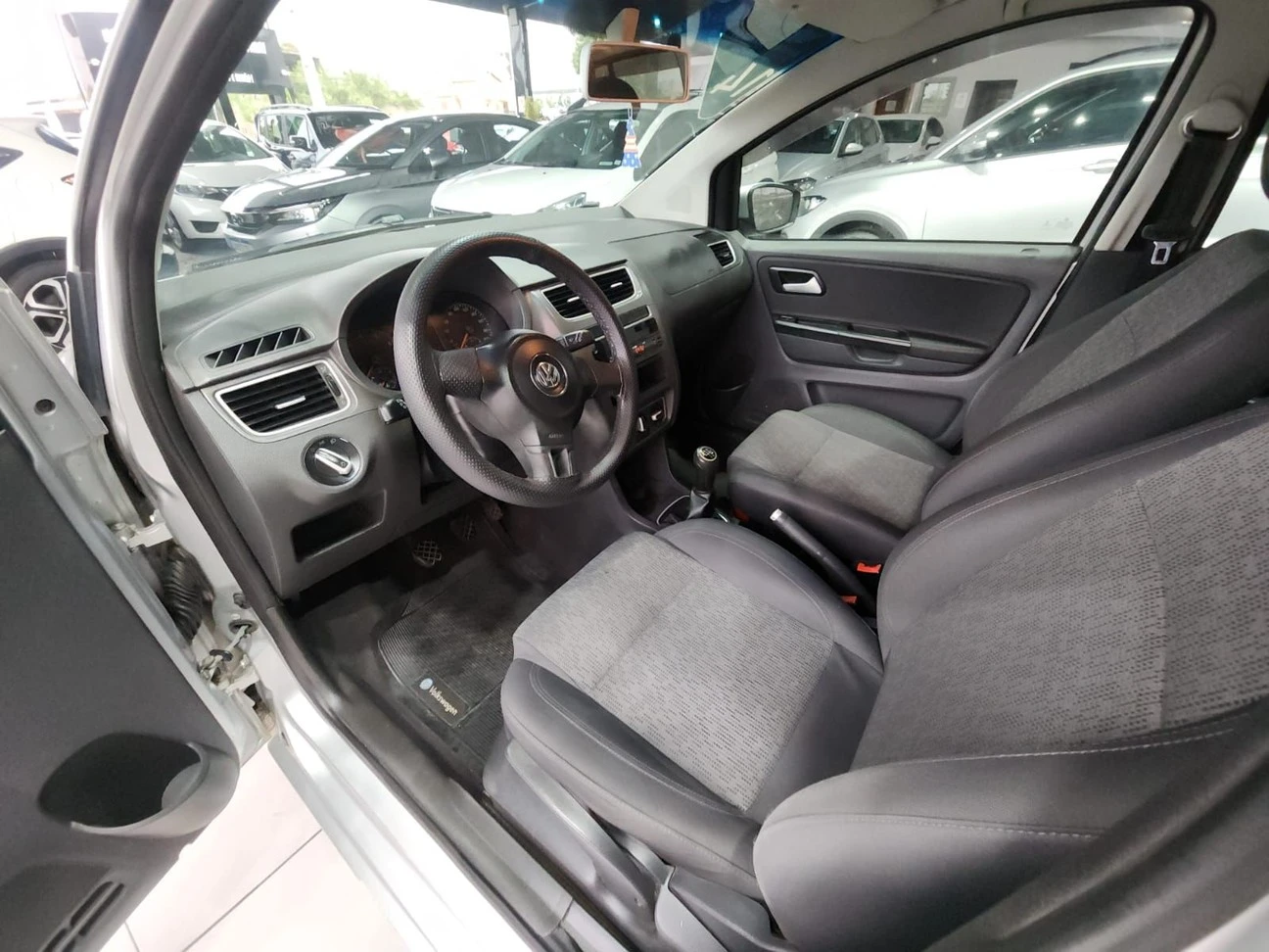 VOLKSWAGEN FOX