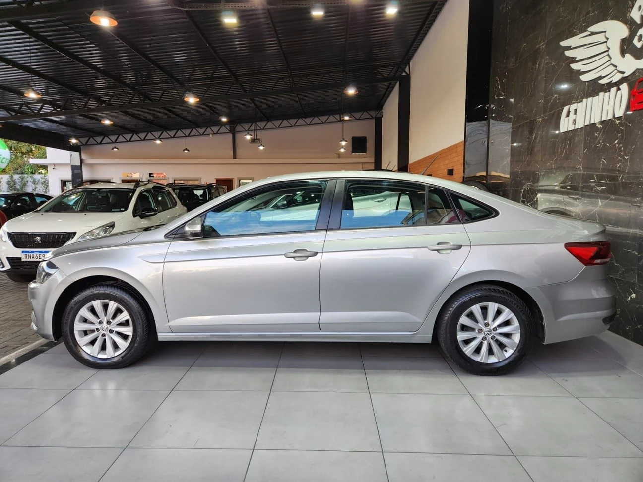 VOLKSWAGEN VIRTUS