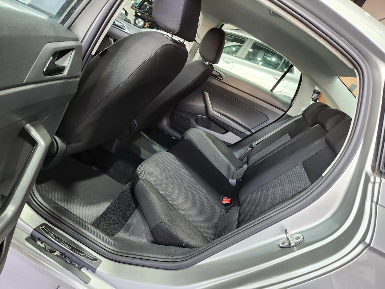 VOLKSWAGEN VIRTUS