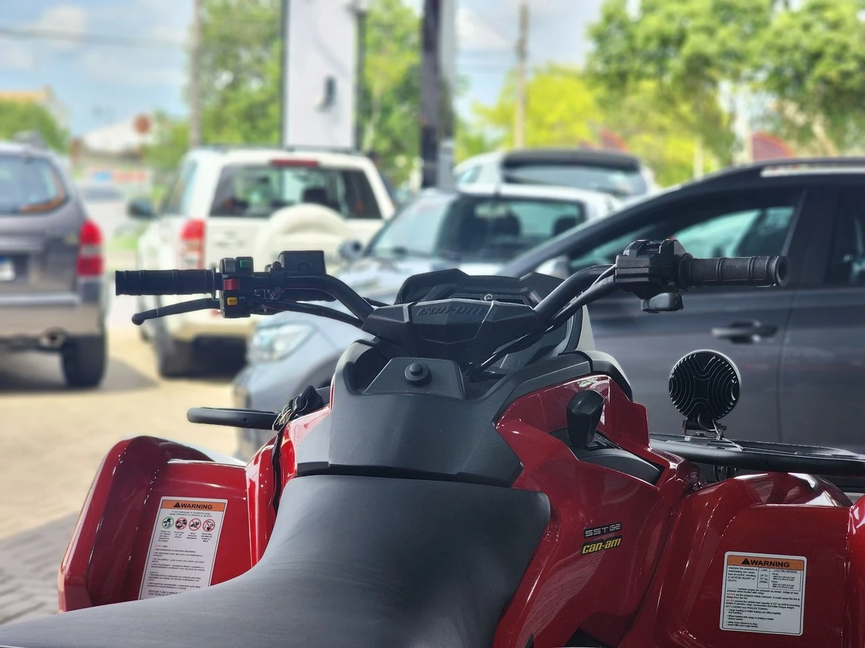 CAN-AM OUTLANDER 570 EFI