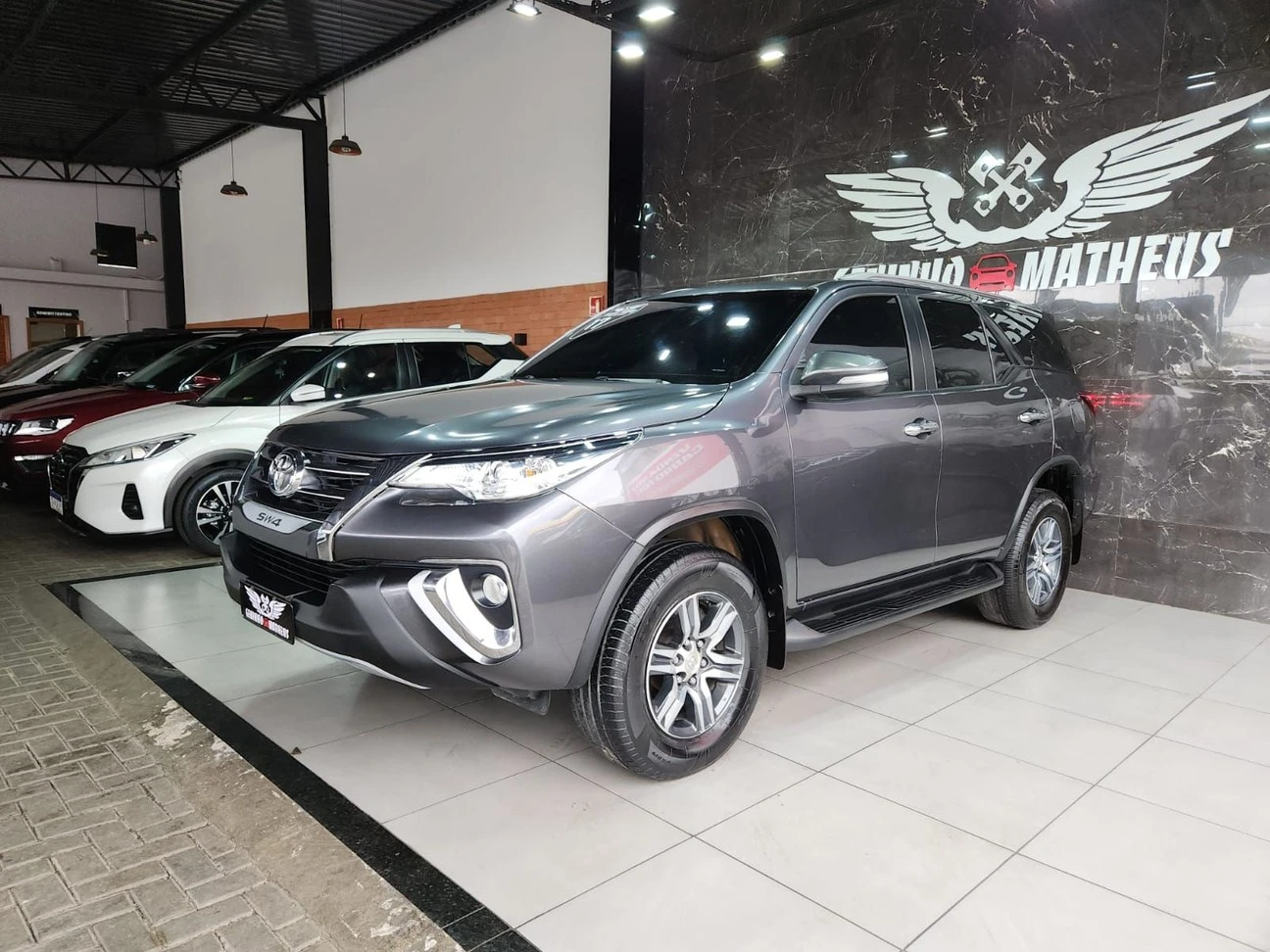 TOYOTA HILUX SW4