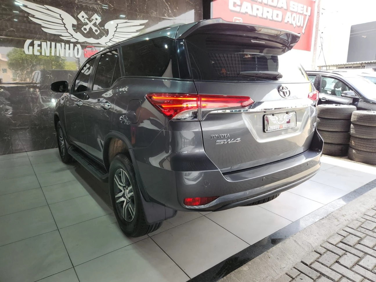 TOYOTA HILUX SW4