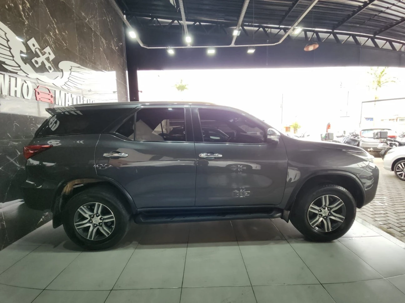 TOYOTA HILUX SW4