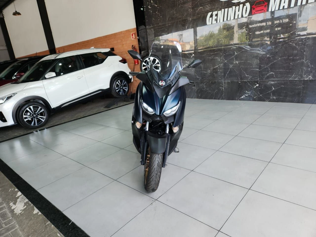 YAMAHA XMAX ABS