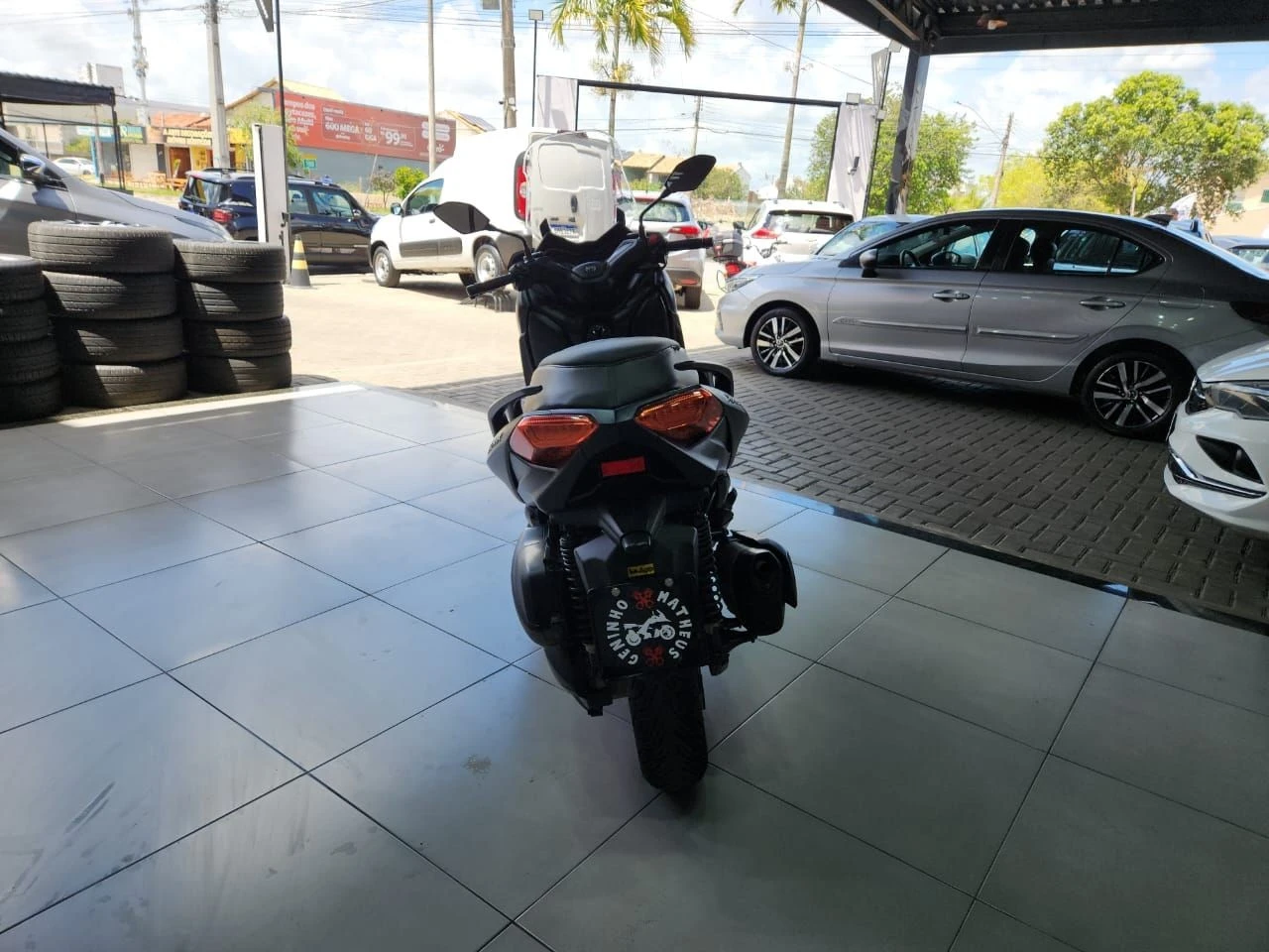 YAMAHA XMAX ABS