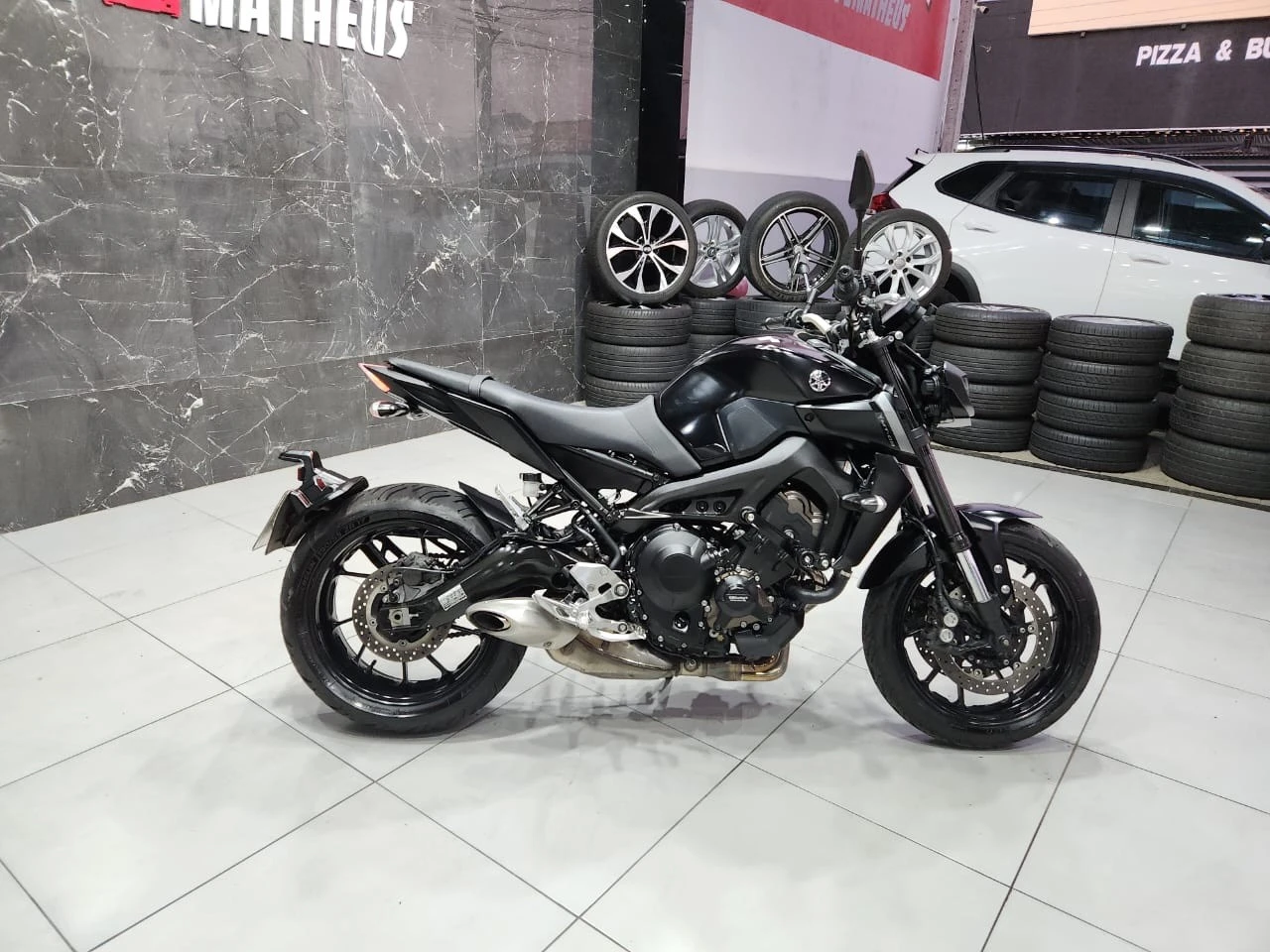 YAMAHA MT-09
