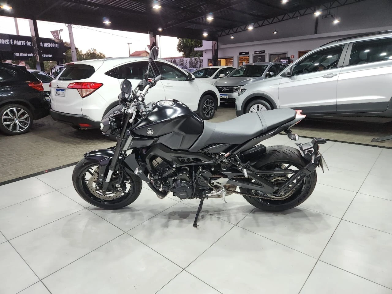 YAMAHA MT-09